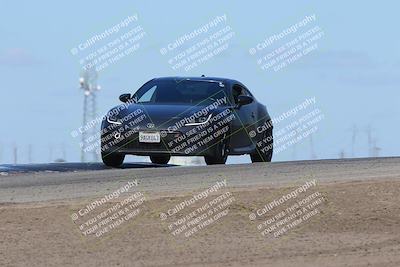 media/Oct-04-2025-OnGrid (Sat) [[44bd565ffa]]/Blue Group/Grapevine/